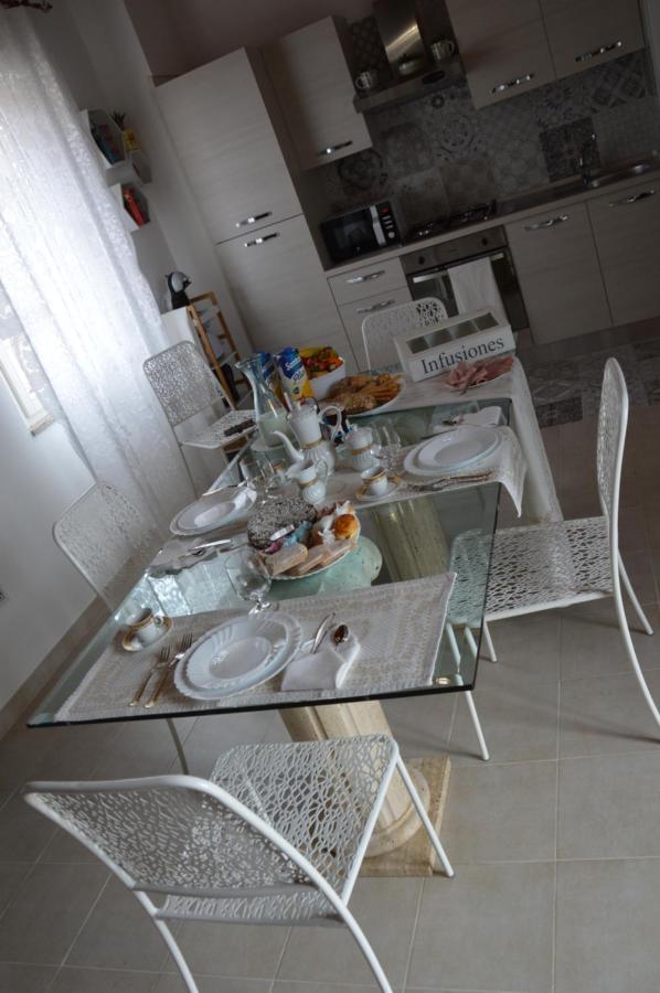 クアルトゥッチュ Sole&Mare Bed & Breakfast エクステリア 写真