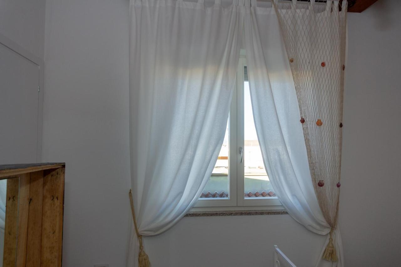 クアルトゥッチュ Sole&Mare Bed & Breakfast エクステリア 写真