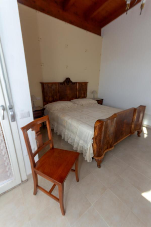クアルトゥッチュ Sole&Mare Bed & Breakfast エクステリア 写真