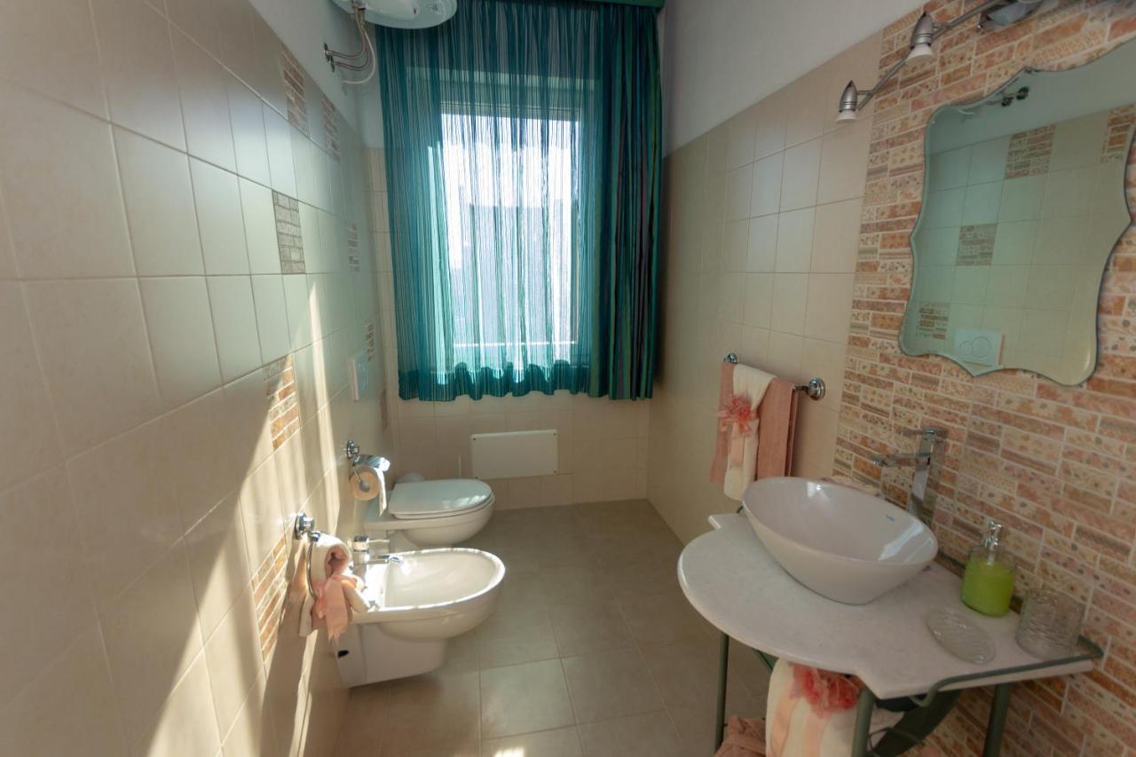 クアルトゥッチュ Sole&Mare Bed & Breakfast エクステリア 写真