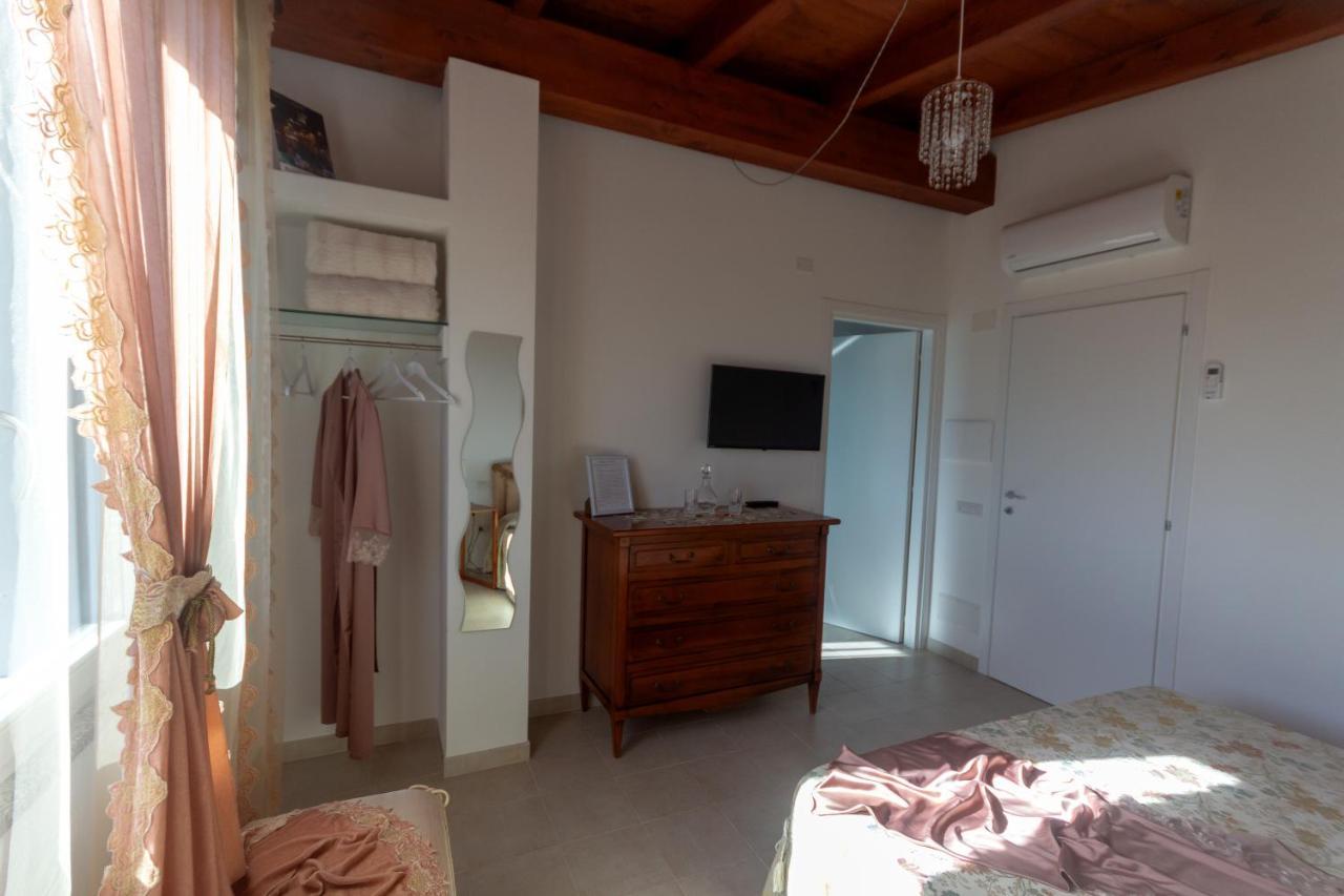 クアルトゥッチュ Sole&Mare Bed & Breakfast エクステリア 写真